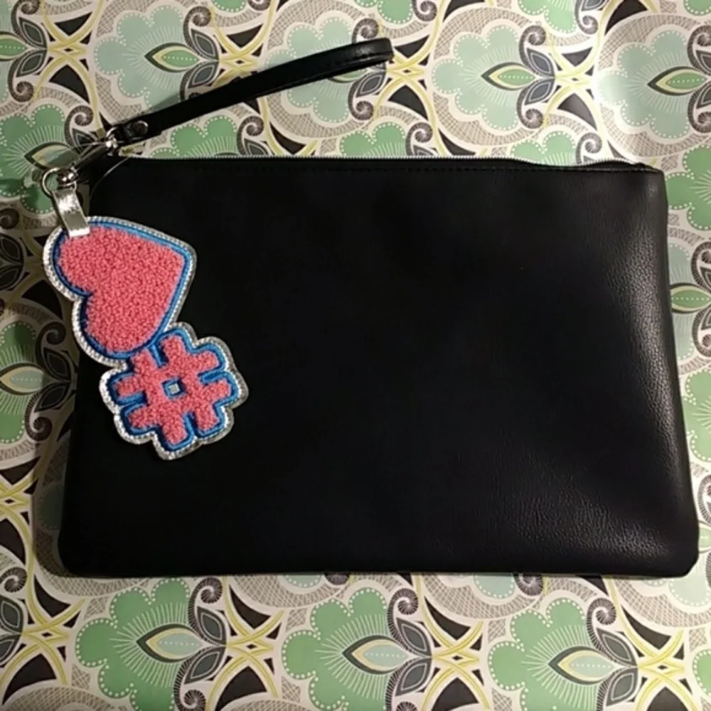 Black wristlet with #heart key chain